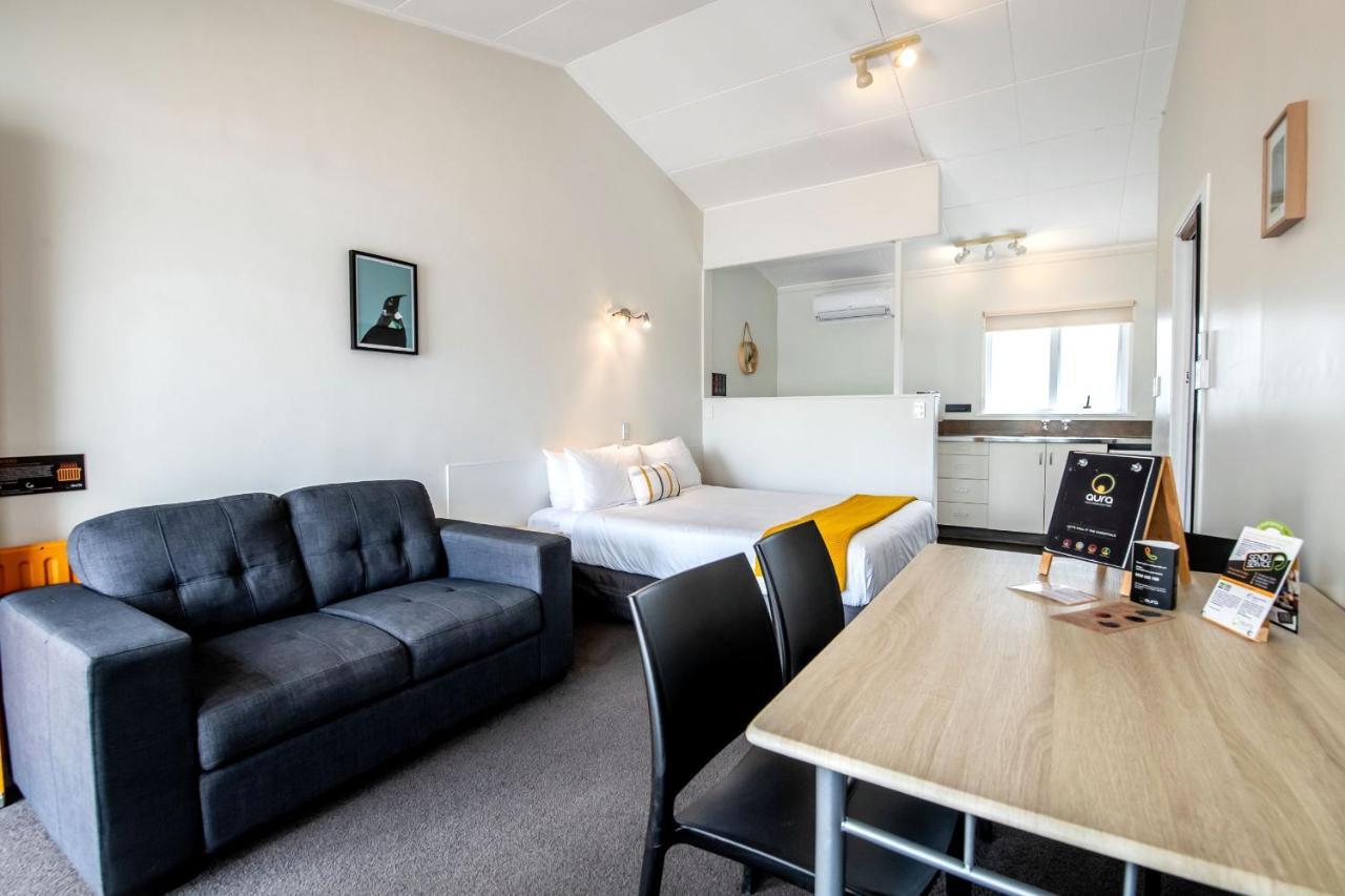 Aura Motel