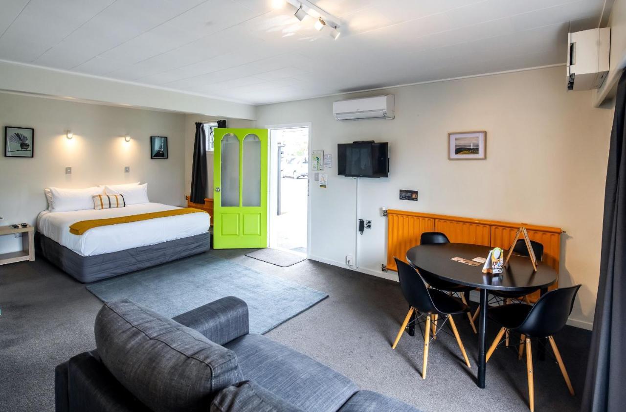 Motel Aura